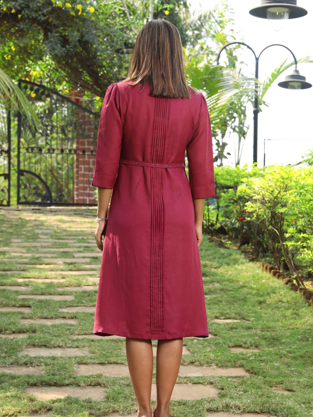 Women's Hemp Pintuck Dress with Waist Lace